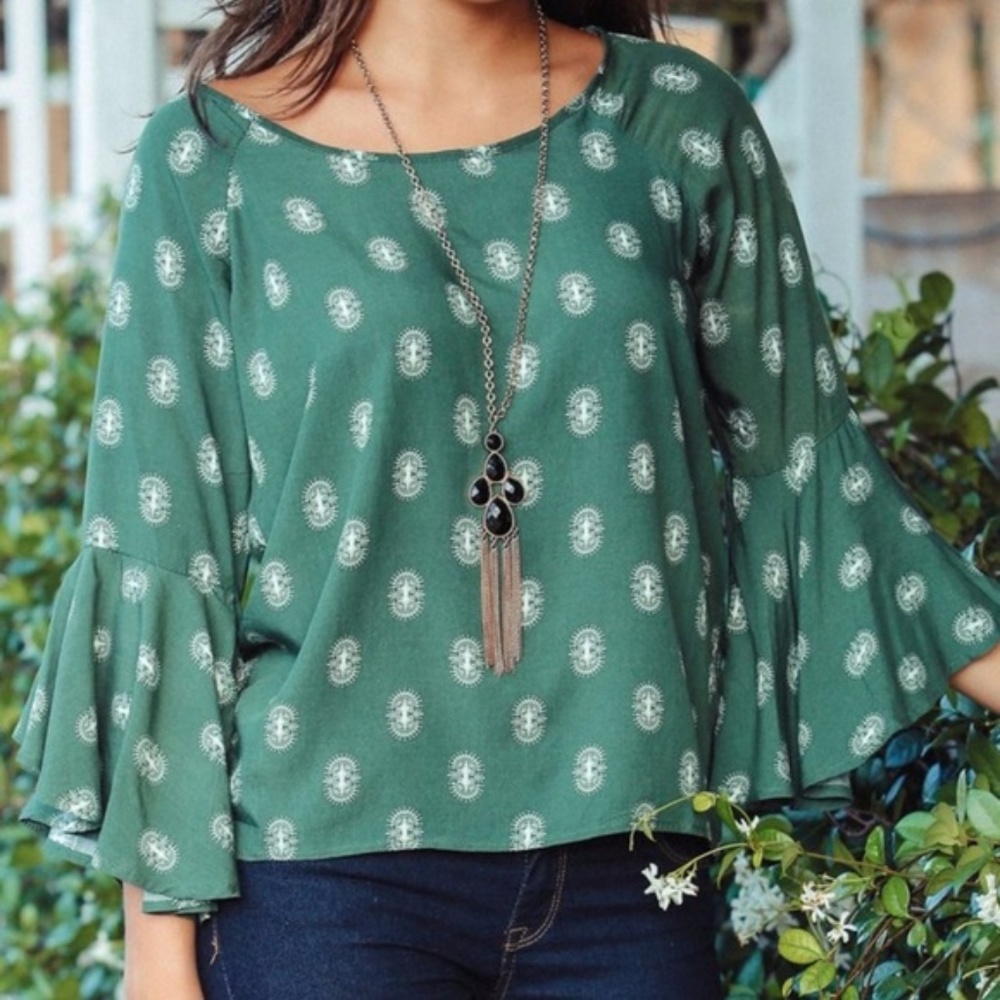 Women's shirt casual long bell sleeve top shirt green print size S NWOT